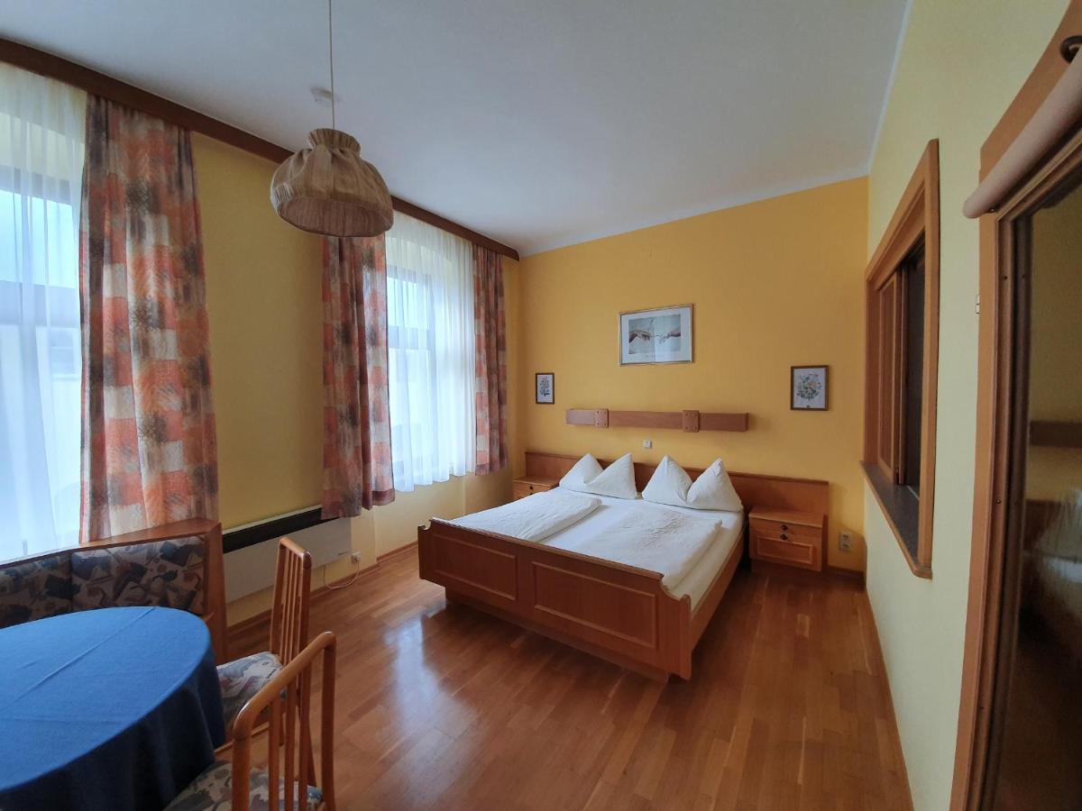 Appartement Zur Post Ферлах Екстер'єр фото